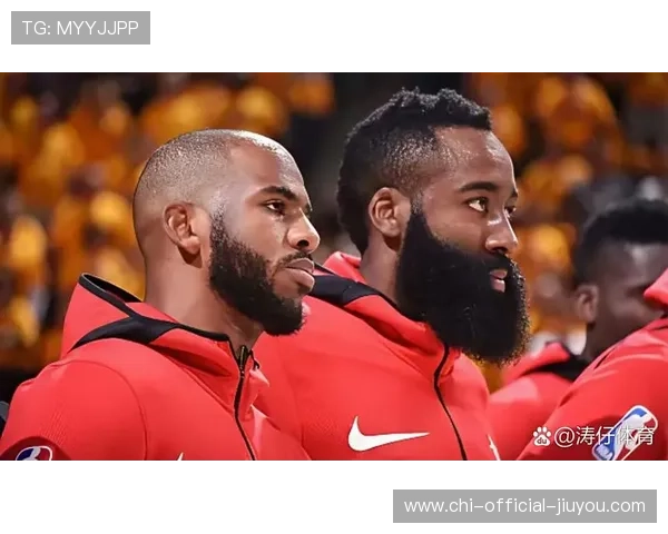 快船球队策略:边线控场与中路渗透形成双重威胁 快船球队策略:边线控场与中路渗透形成双重威胁